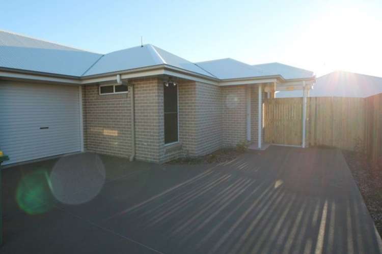 Main view of Homely unit listing, 2/231 Greenwattle Street, Cranley QLD 4350