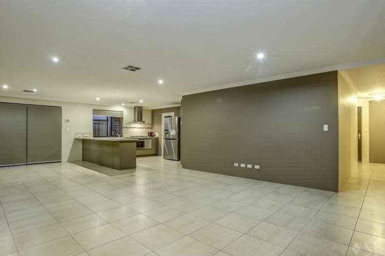 Fifth view of Homely house listing, 200 Golf Links Drive, Carramar WA 6031