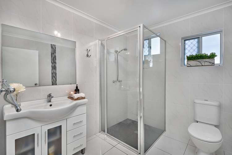 Seventh view of Homely semiDetached listing, 27 Yurongi Street, Caravonica QLD 4878
