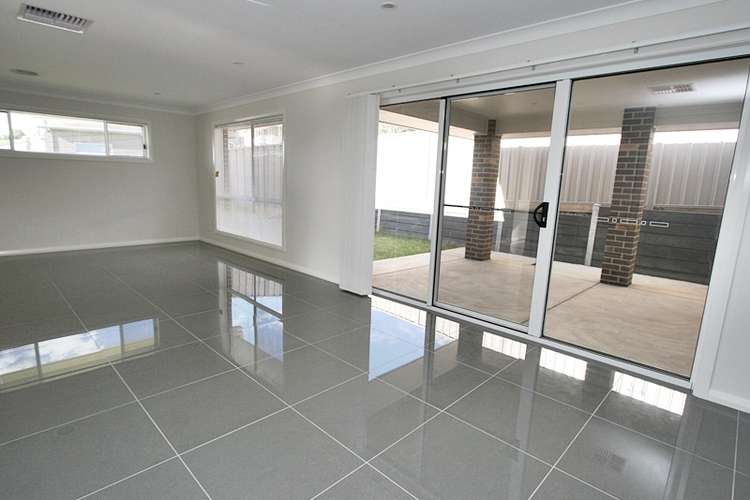 Fifth view of Homely house listing, 1 Glenrock Close, Bourkelands NSW 2650