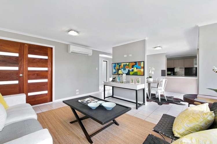 Second view of Homely house listing, 7 Star Place, Chapel Hill QLD 4069