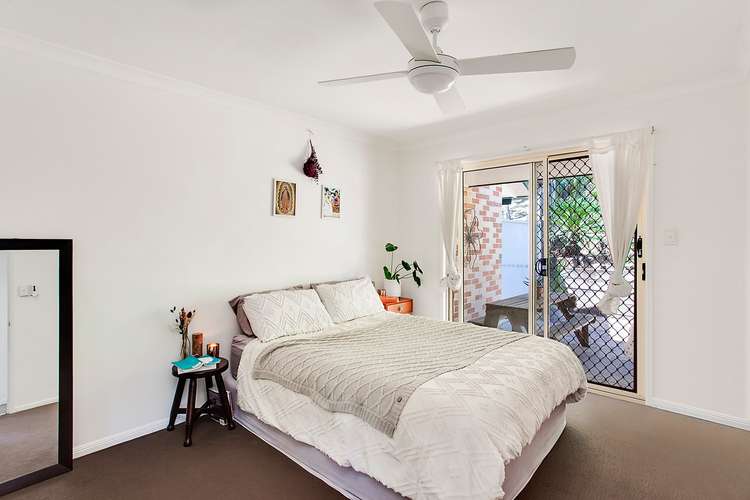 Fifth view of Homely semiDetached listing, 2/7 Kingia Crt, Burleigh Heads QLD 4220