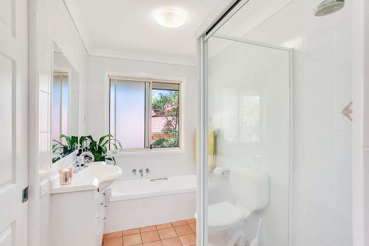 Sixth view of Homely semiDetached listing, 2/7 Kingia Crt, Burleigh Heads QLD 4220