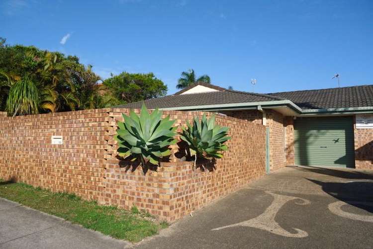 Main view of Homely semiDetached listing, 1/190 Olsen Avenue, Arundel QLD 4214