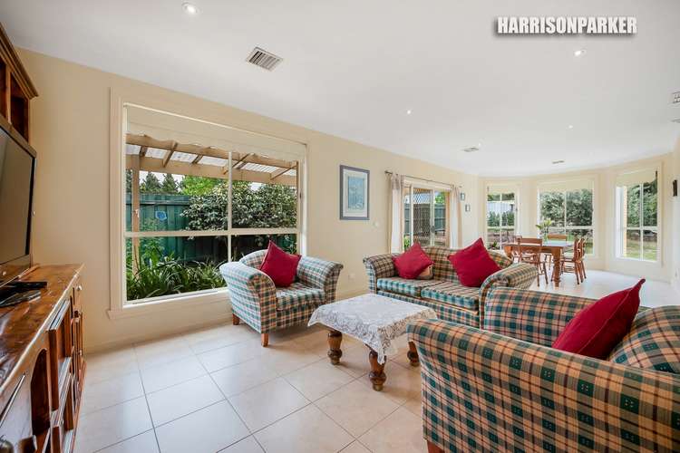 Sixth view of Homely house listing, 10 Kinross Court, Greenvale VIC 3059