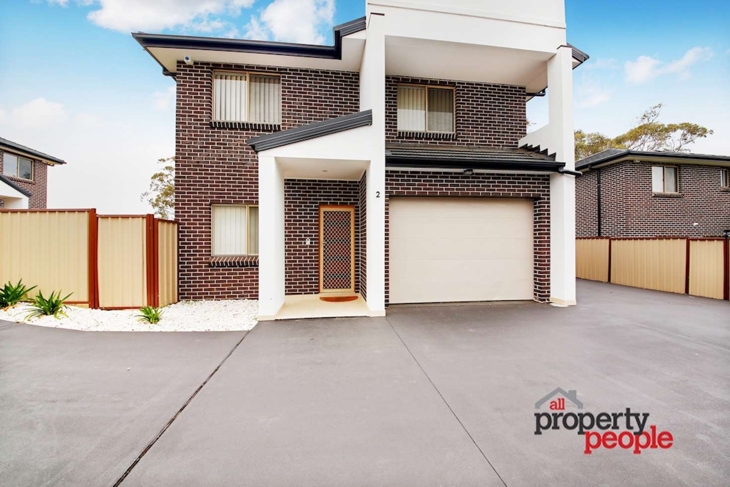 Main view of Homely townhouse listing, 2/16 Groundsel Avenue, Macquarie Fields NSW 2564