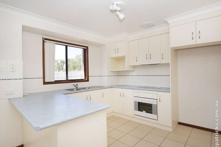 Third view of Homely house listing, 6 Clowes Place, Ashmont NSW 2650