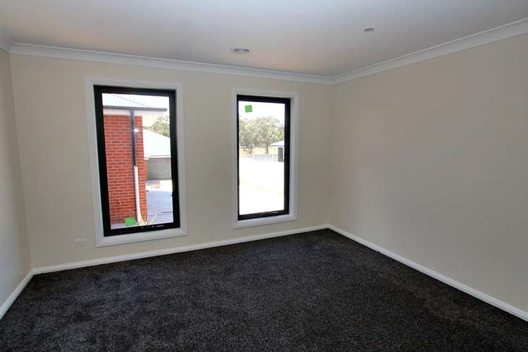 Fifth view of Homely house listing, 19 Sunvale Crescent, Estella NSW 2650