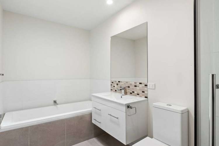 Sixth view of Homely unit listing, 2/49 Fairway Grove, Rosebud VIC 3939