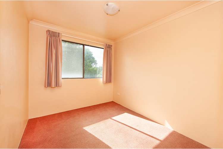 Fourth view of Homely unit listing, 10/611 Kiewa Street, Albury NSW 2640