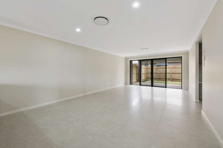 Third view of Homely semiDetached listing, 1/31 Bootes Street, Kearneys Spring QLD 4350