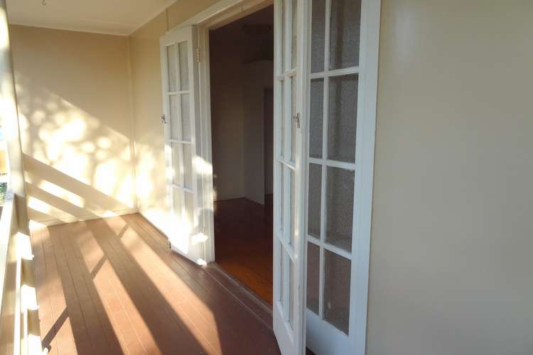 Fifth view of Homely flat listing, 2/30 Ridge Street, Highgate Hill QLD 4101