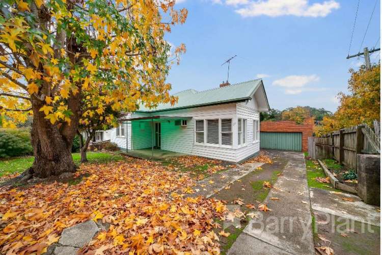 Main view of Homely house listing, 17 Hallyburton Grove, Warragul VIC 3820