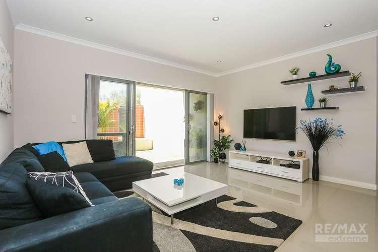 Fourth view of Homely townhouse listing, 5 Pollock Way, Clarkson WA 6030