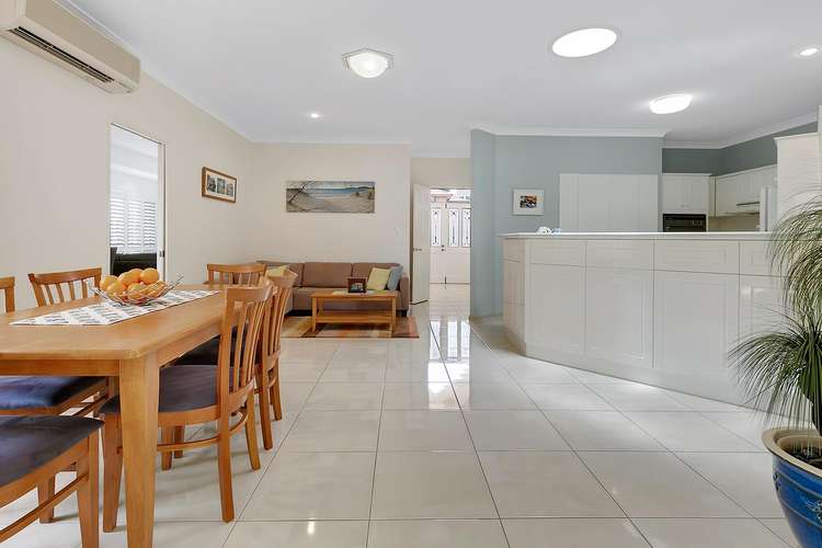 Third view of Homely house listing, 5 Geewan Place, Chapel Hill QLD 4069