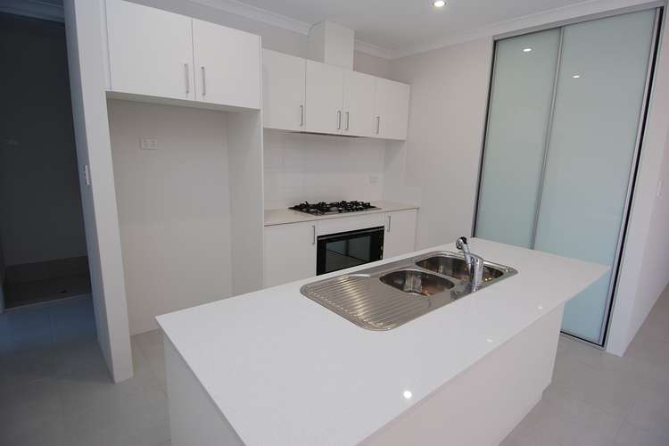 Main view of Homely unit listing, 15/10 Cordovan Parkway, Aveley WA 6069