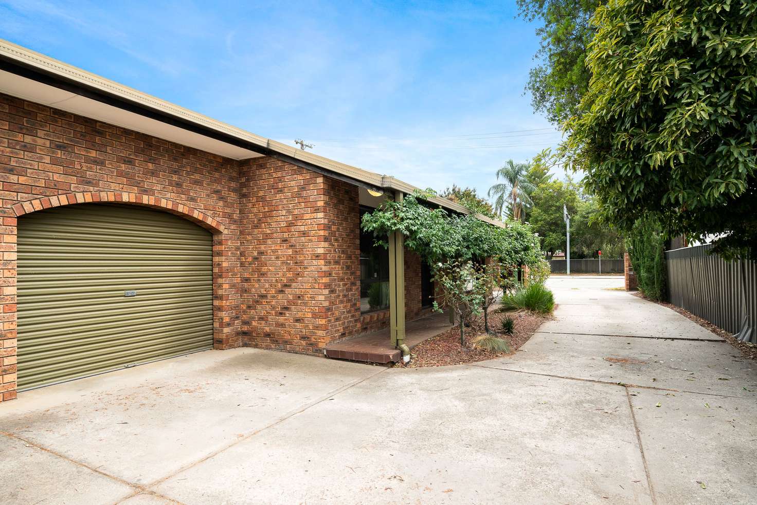 Main view of Homely unit listing, 1/449 Hume Street, Albury NSW 2640