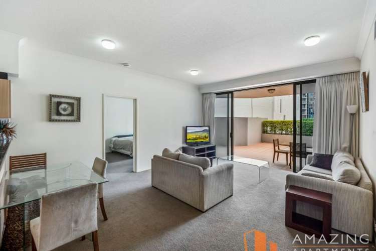 Third view of Homely apartment listing, 6/45 Deakin Street, Kangaroo Point QLD 4169