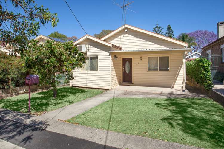 11 Windsor Avenue, Croydon Park NSW 2133