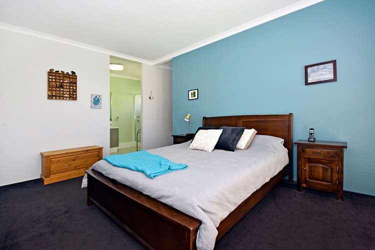 Fifth view of Homely house listing, 25 Summerville Boulevard, Caversham WA 6055
