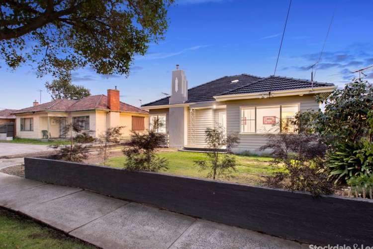 Second view of Homely townhouse listing, 1/107 Golf Road, Oakleigh South VIC 3167