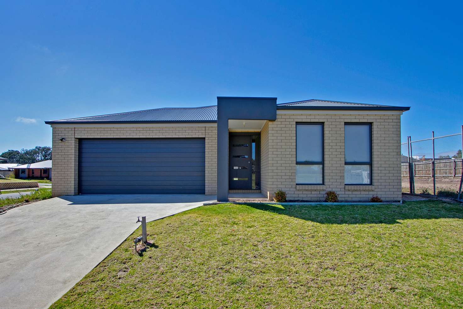 Main view of Homely house listing, 27 Woondella Boulevard, Sale VIC 3850