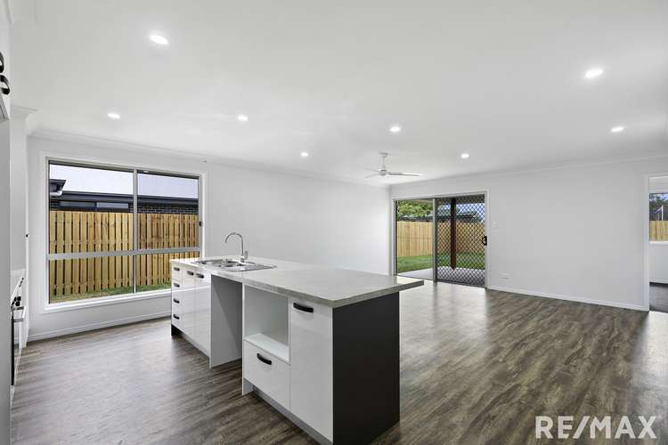 Second view of Homely house listing, 3 Waugh Street, Urangan QLD 4655