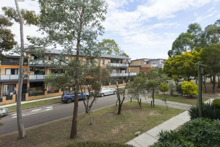 Main view of Homely unit listing, 4/3 Pitt Street, Parramatta NSW 2150