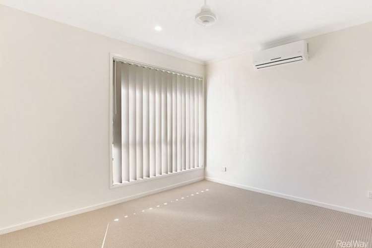 Fifth view of Homely semiDetached listing, 2/6 Clements Street, Griffin QLD 4503