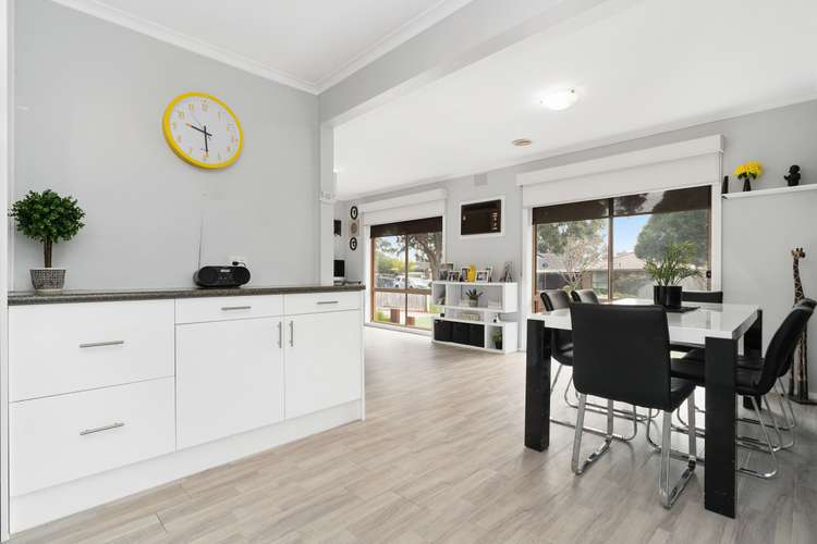 Fifth view of Homely house listing, 19 Fantail Court, Carrum Downs VIC 3201