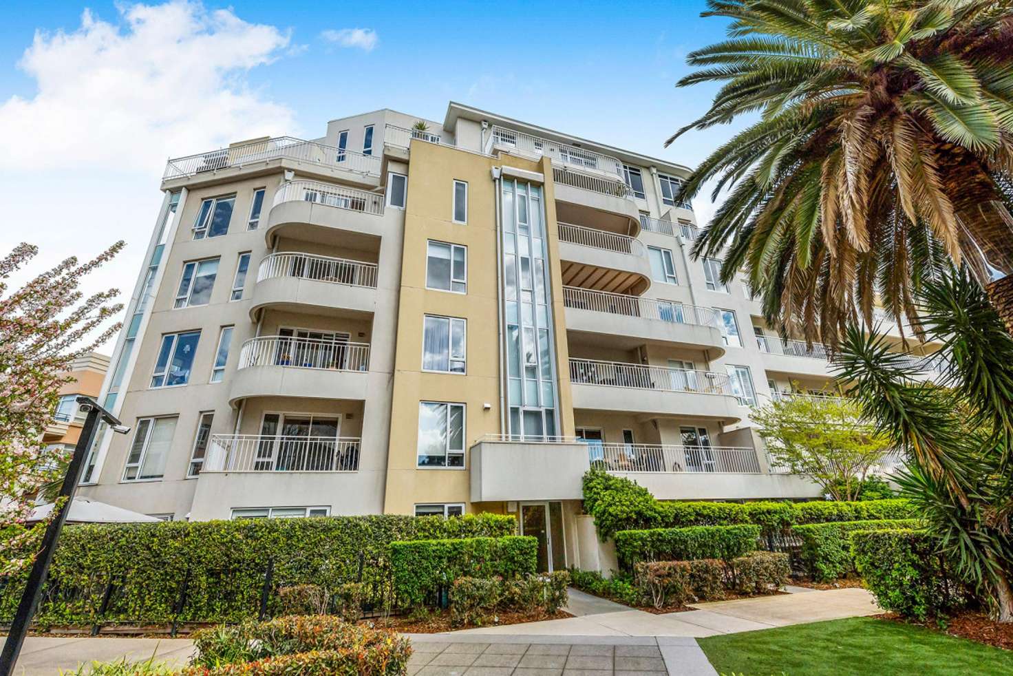 Main view of Homely apartment listing, 17/3 Seisman Place, Port Melbourne VIC 3207