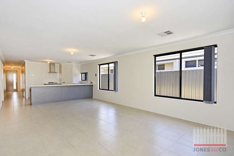 Sixth view of Homely house listing, 6 Simcoe Way, Caversham WA 6055