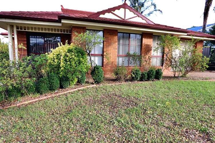 Main view of Homely unit listing, 1/40 Simkin Crescent, Kooringal NSW 2650