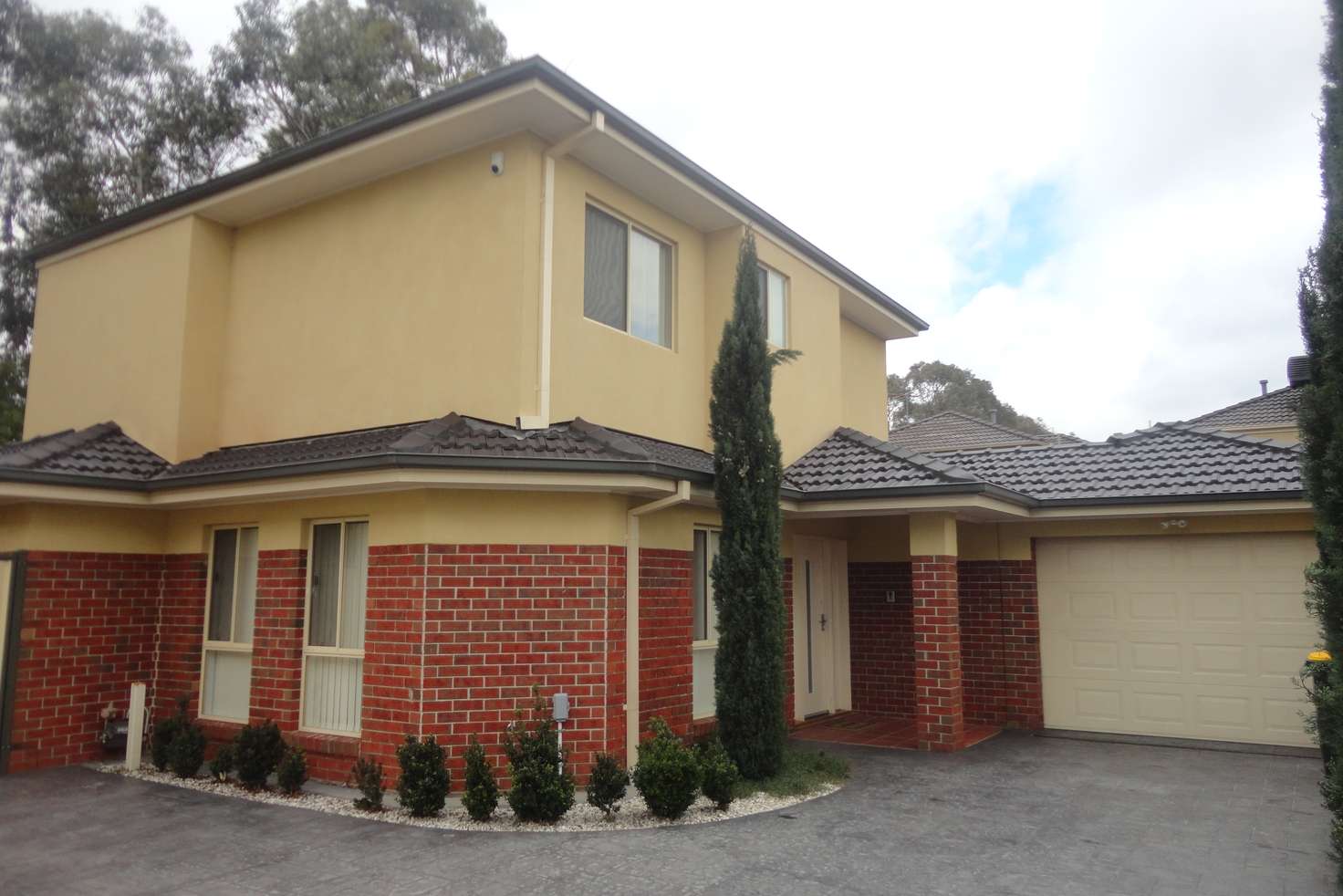 Main view of Homely house listing, 2/11 Payne Place, South Morang VIC 3752