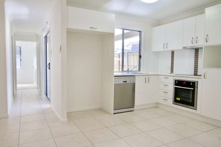 Main view of Homely semiDetached listing, 2/5 Ryan Street, Glenvale QLD 4350