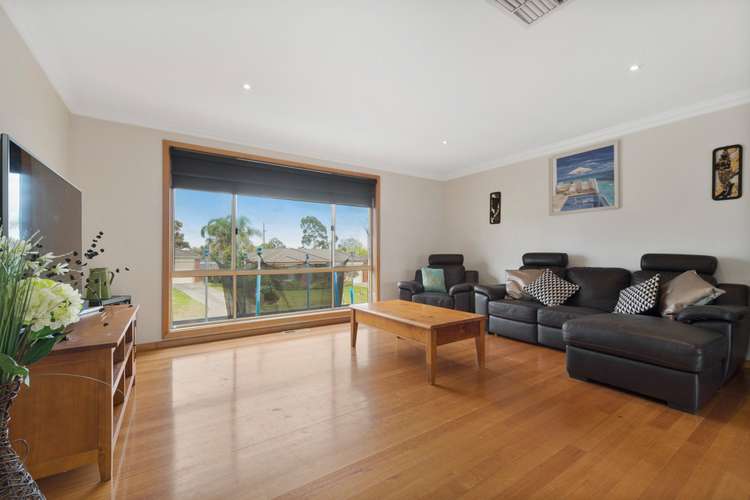 Second view of Homely house listing, 6 Oleander Court, Skye VIC 3977