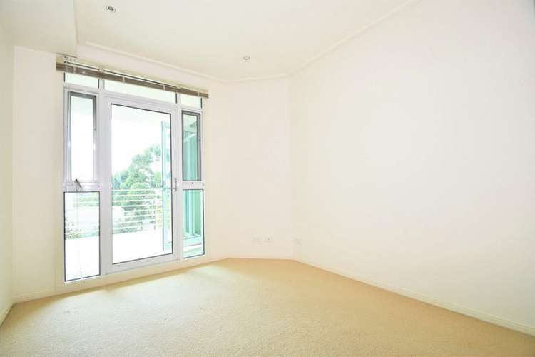 Fourth view of Homely apartment listing, 46/1 Graham Street, Port Melbourne VIC 3207