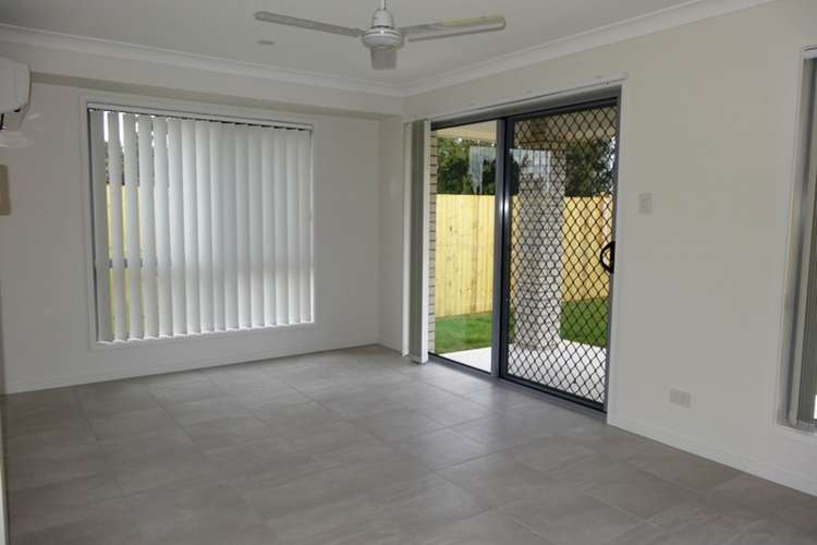 Fifth view of Homely semiDetached listing, 1/23 St Andrews Drive, Leichhardt QLD 4305