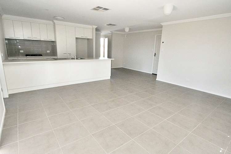 Third view of Homely unit listing, 2/22 Tahara Crescent, Estella NSW 2650