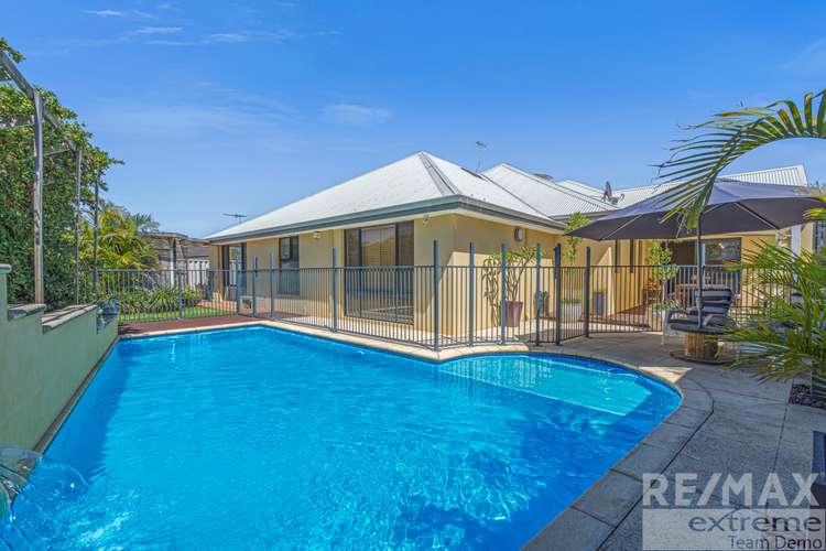 Second view of Homely house listing, 100 Golf Links Drive, Carramar WA 6031
