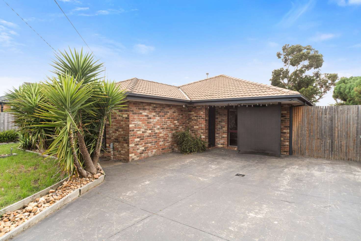 Main view of Homely house listing, 8 Jacaranda Drive, Carrum Downs VIC 3201