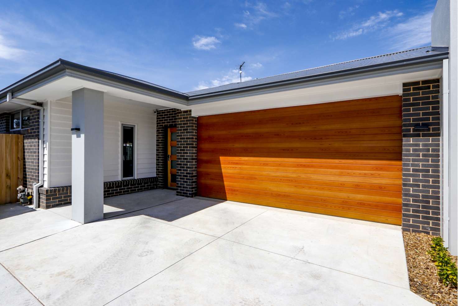Main view of Homely townhouse listing, 4 Lapwing Lane, Sale VIC 3850