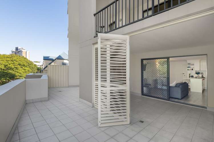 Main view of Homely unit listing, 2/474 Upper Edward Street, Spring Hill QLD 4000