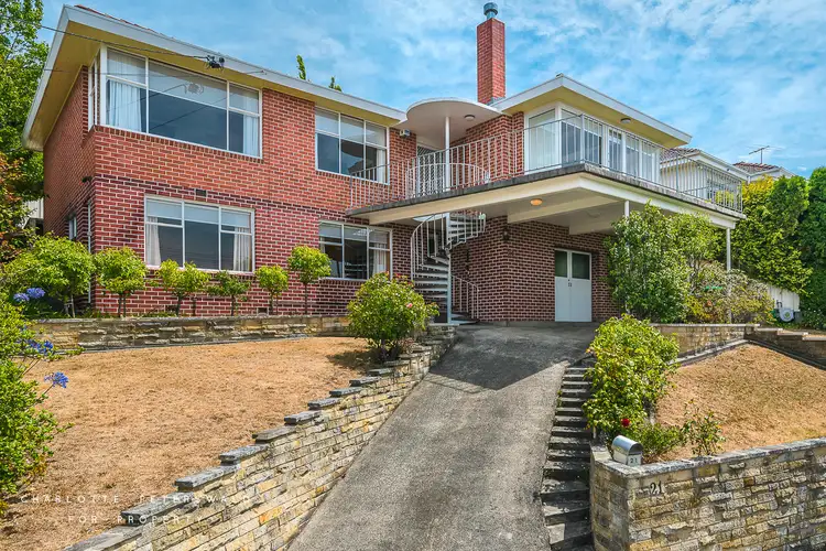 21 Willowdene Avenue, Sandy Bay TAS 7005