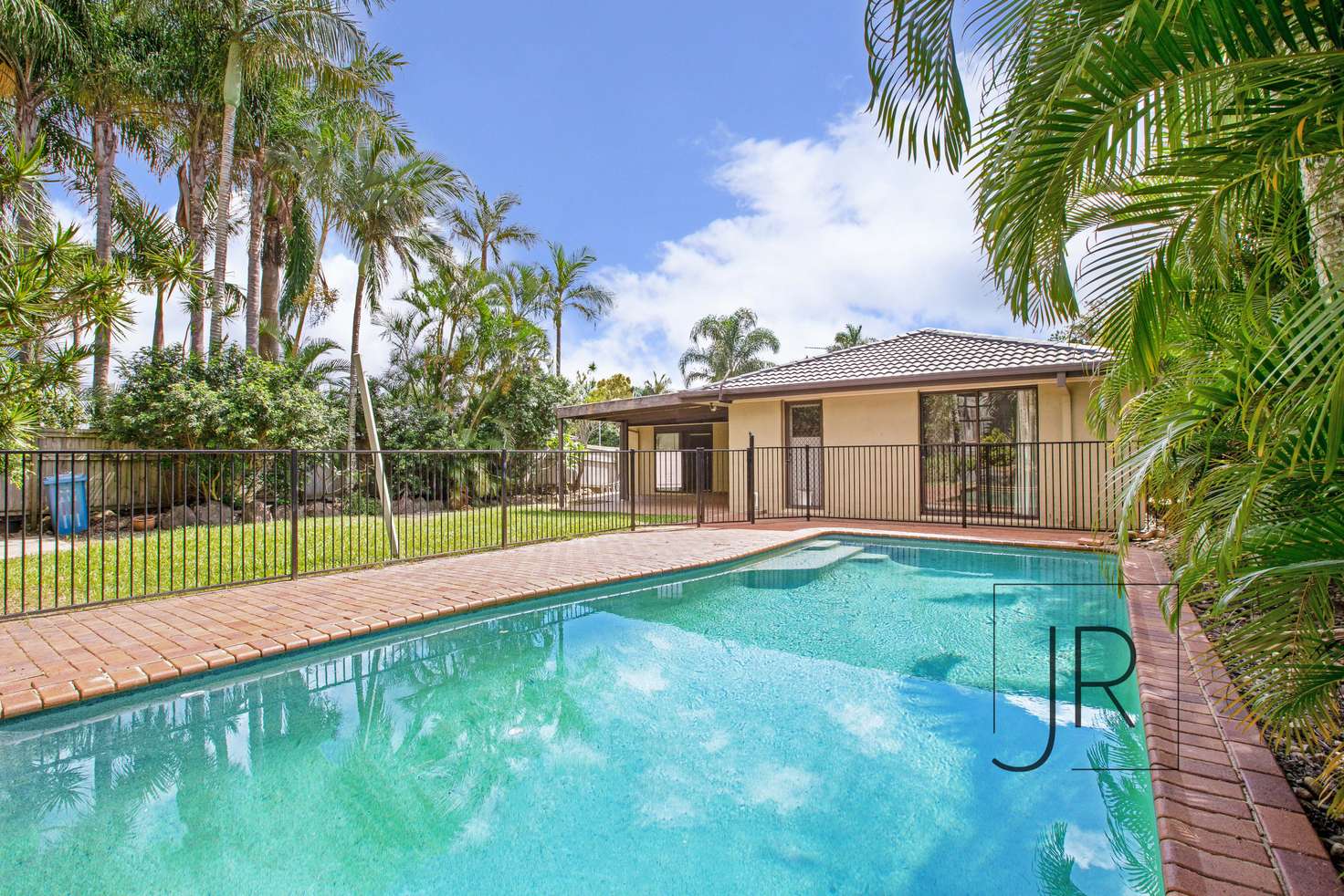 Main view of Homely house listing, 10 Angaston Avenue, Carrara QLD 4211