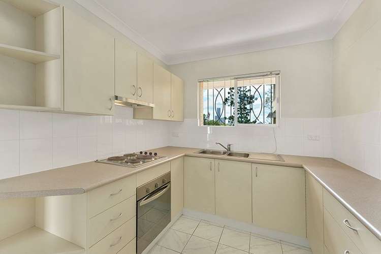 Third view of Homely apartment listing, 18/2 Oxlade Drive, New Farm QLD 4005