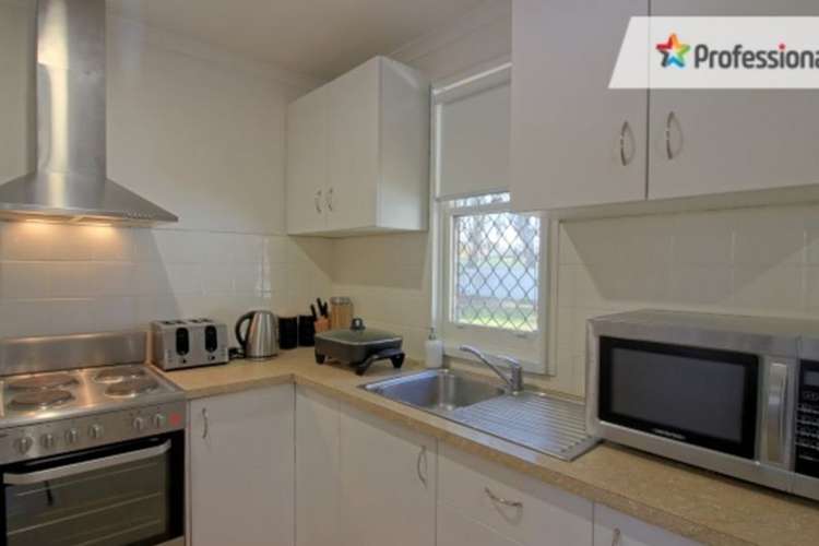 Fifth view of Homely house listing, 7 Warren Place, Mount Austin NSW 2650