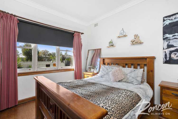 Fifth view of Homely house listing, 1 B Thatcher Court, Whittington VIC 3219