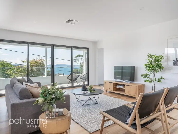 1/12 Auburn Road, Kingston Beach TAS 7050