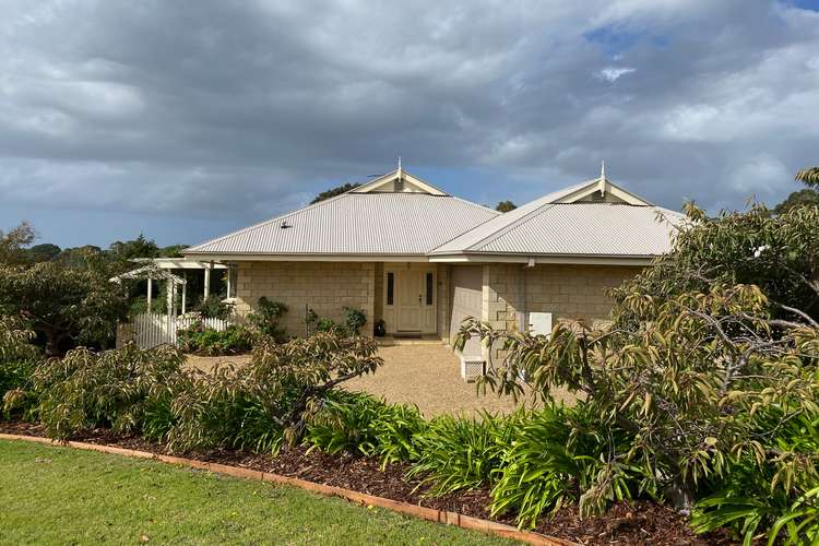 4 Hove Road, Mount Martha VIC 3934